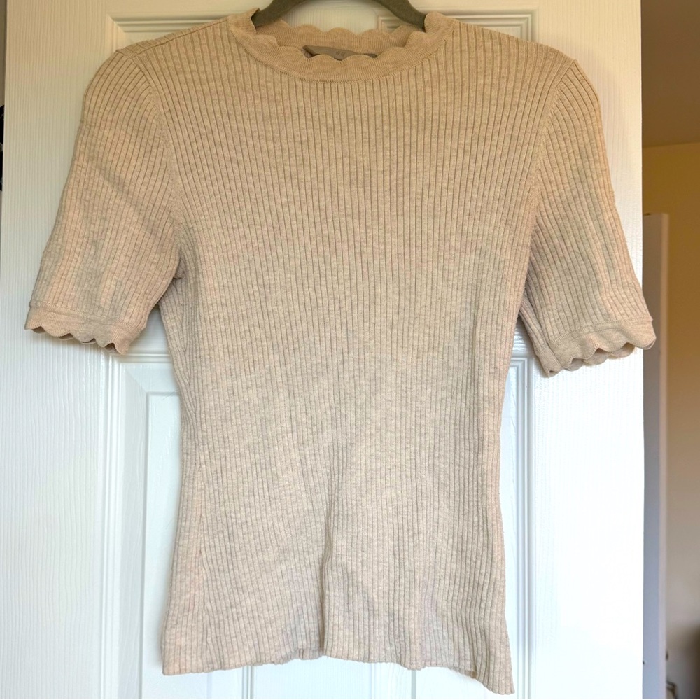 Chic H&M work sweater with beautiful trim detail